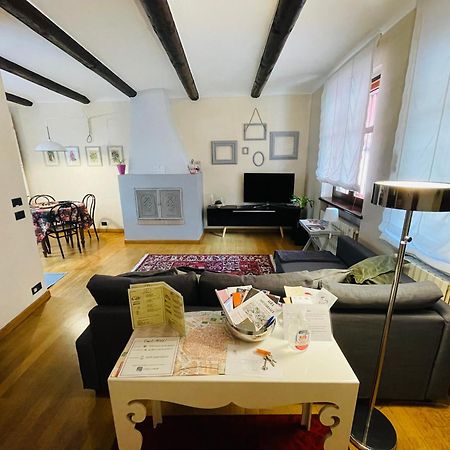 Casa Caroli, Charme E Comfort Nel Cuore Di Alba Εξωτερικό φωτογραφία