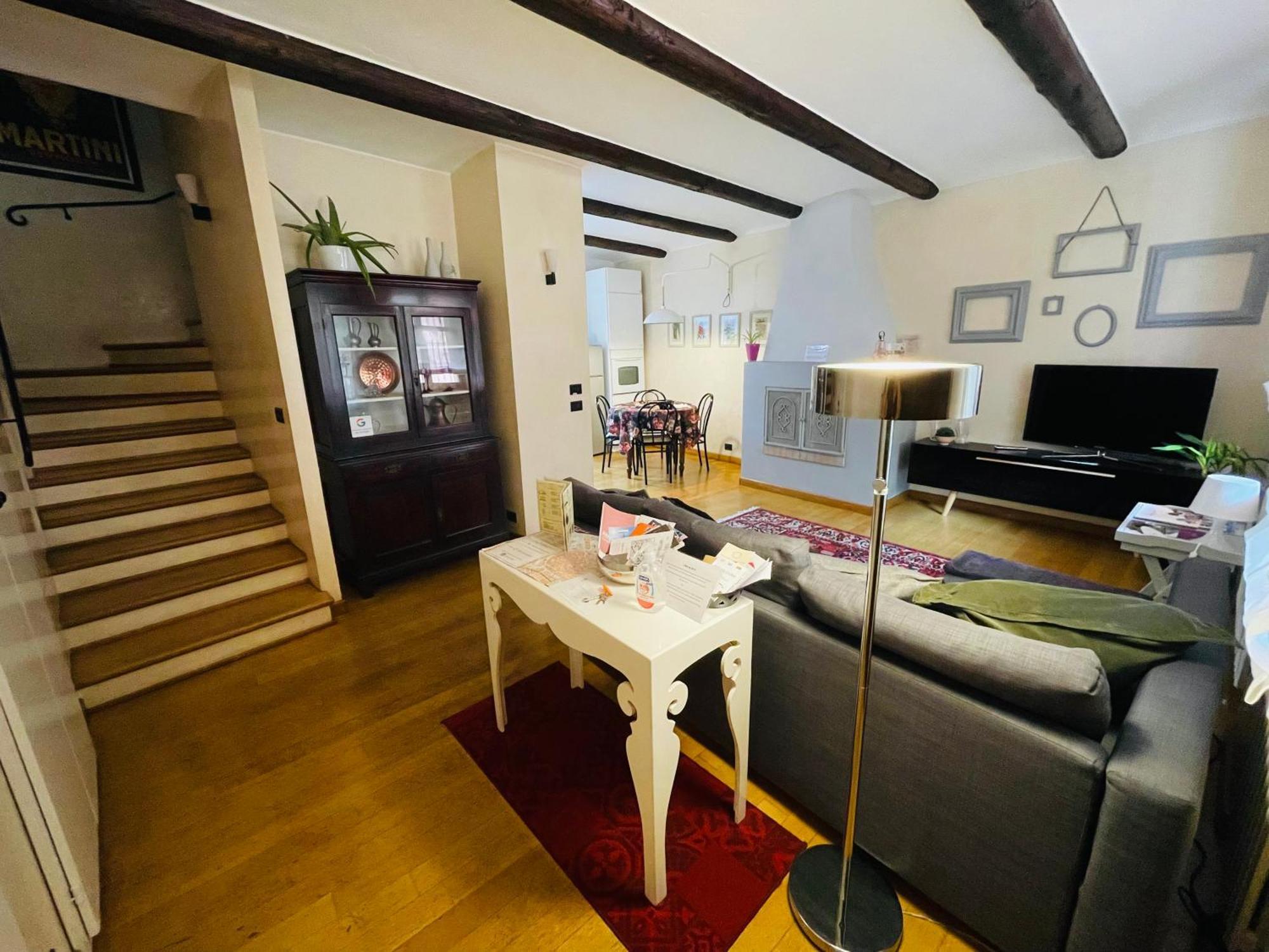 Casa Caroli, Charme E Comfort Nel Cuore Di Alba Εξωτερικό φωτογραφία