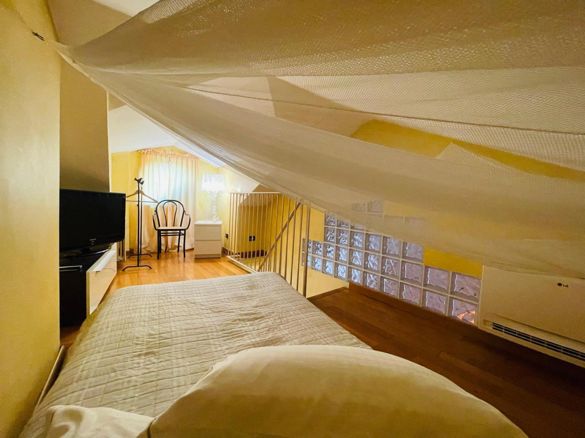 Casa Caroli, Charme E Comfort Nel Cuore Di Alba Εξωτερικό φωτογραφία