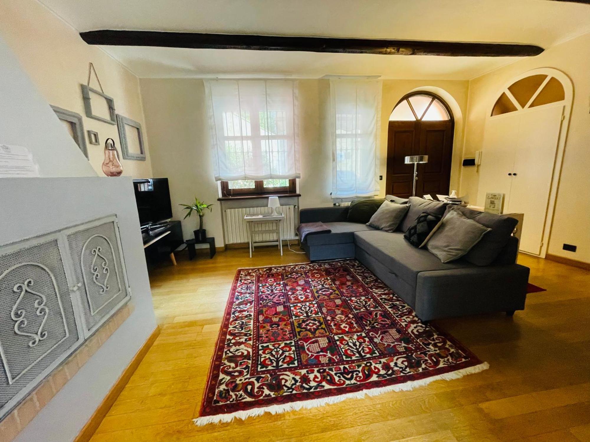 Casa Caroli, Charme E Comfort Nel Cuore Di Alba Εξωτερικό φωτογραφία