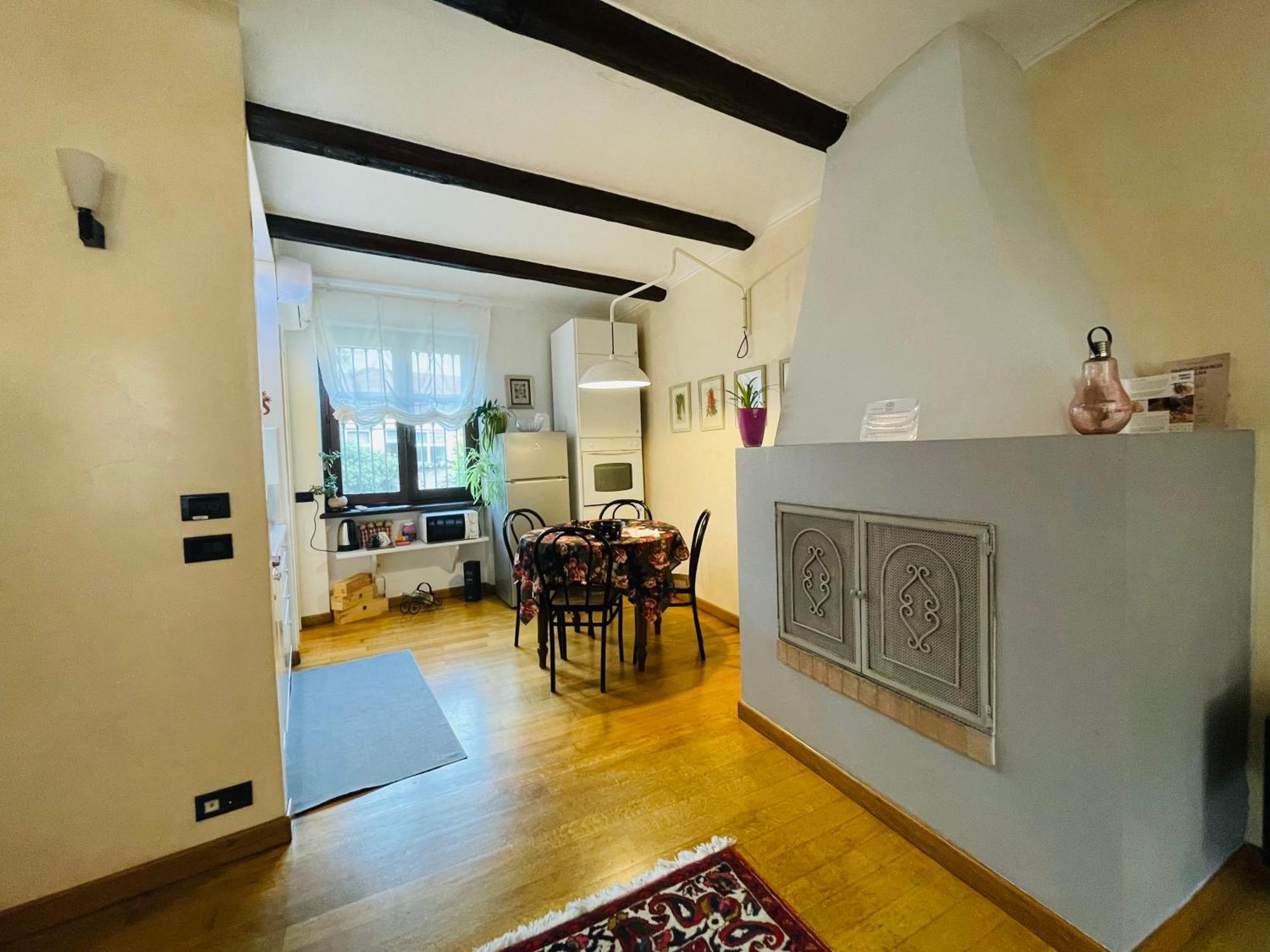 Casa Caroli, Charme E Comfort Nel Cuore Di Alba Εξωτερικό φωτογραφία